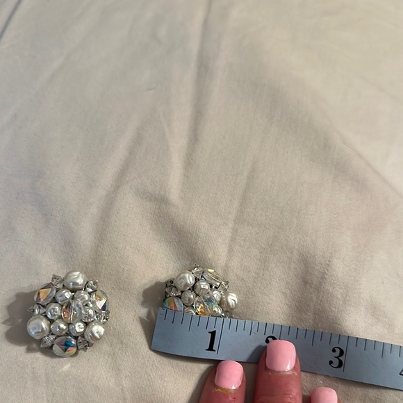 Vintage Aurora Borealis Elegant Silver and White Pearl Earrings 1940’s - Picture 3 of 3